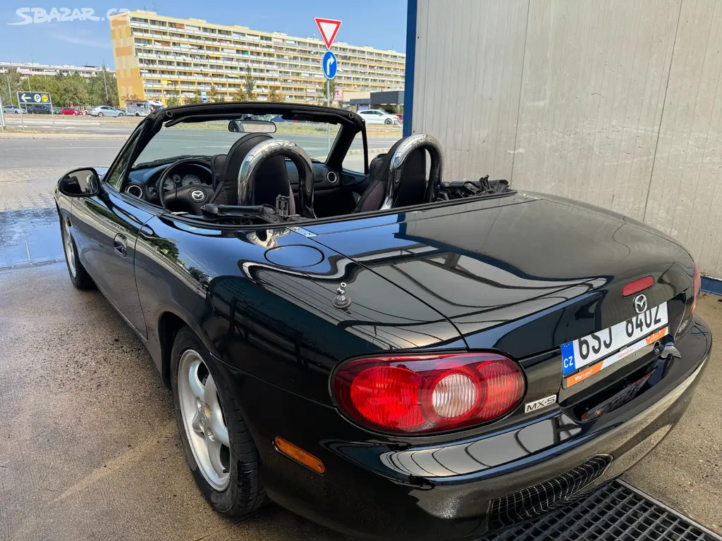 Mazda MX-5 NBFL 1.6 81 kW 2002